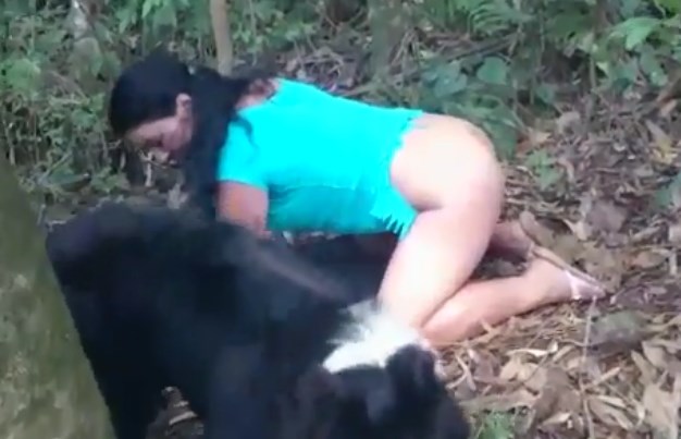 Dog Blue Film Video - Homemade porn of old married woman fucking dog in the forest - Zoo Porn